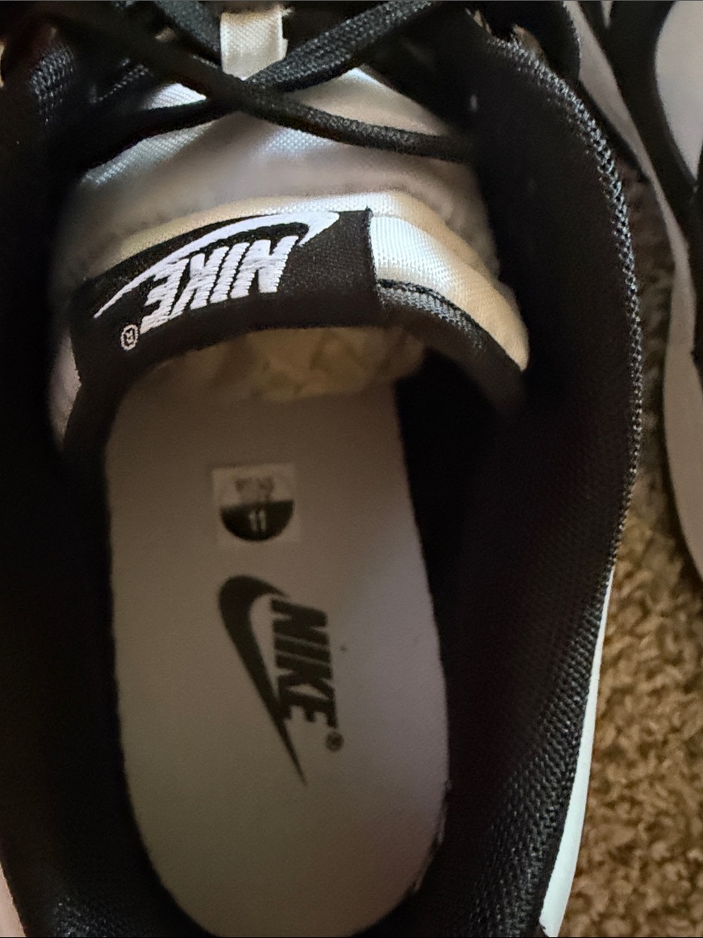 Nike Black and White Low-Top Sneakers - Picture 3 of 4